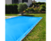 Winterabdeckung Air Protect Uni auf einem rechteckigen Pool montiert